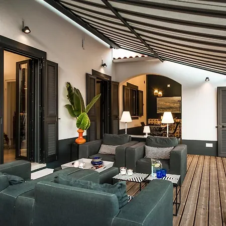 Sleeps 6 With Pool Air Con And Wifi *